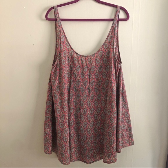 Tigerlily Dresses & Skirts - TIGERLILY red paisley tank mini dress